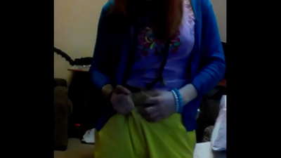 ویدئوی خودارضایی نزدیک توسط نور پری مو قرمز